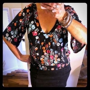 💕American Rag floral black top SM